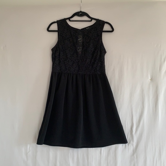 FOREVER 21 Little black dress - Picture 2 of 8